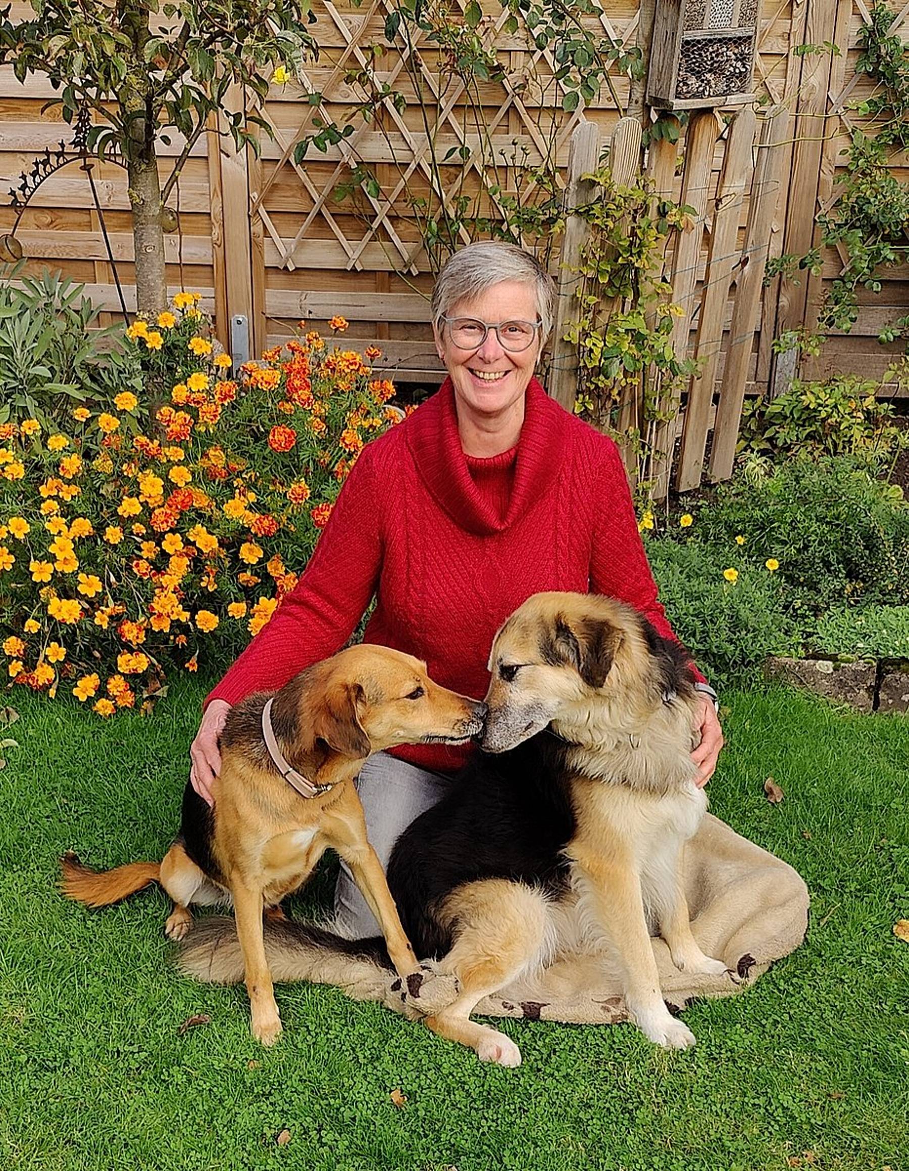 Annegret mit Leo und Elly